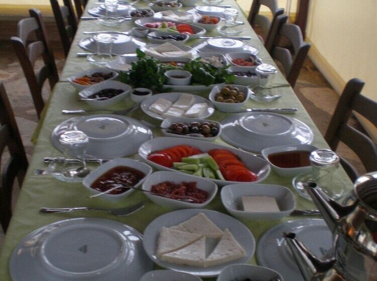 酒店 Defne Pansiyon