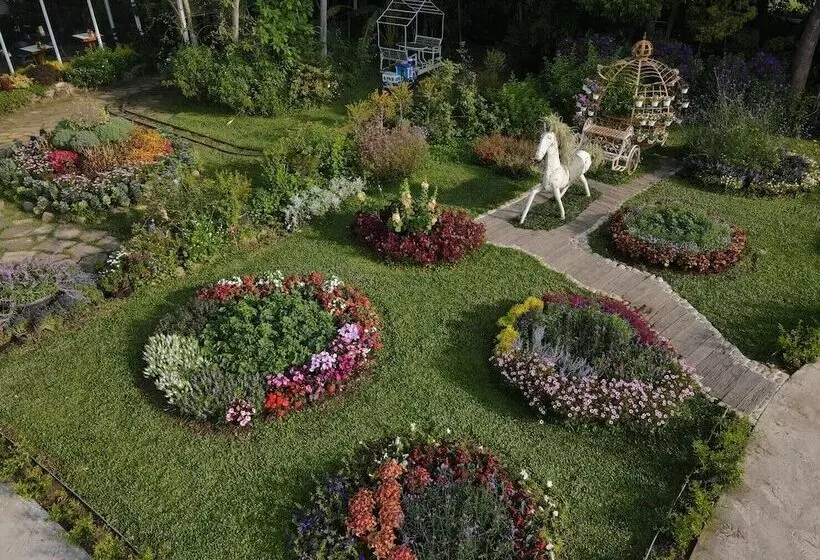 هتل Flowerhome