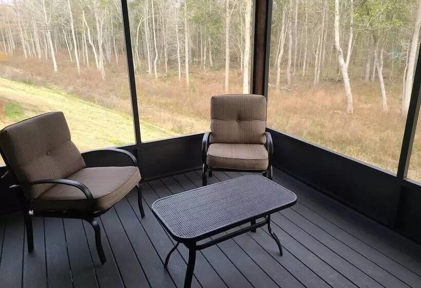 Hotelli Magnolia Creek Lodge