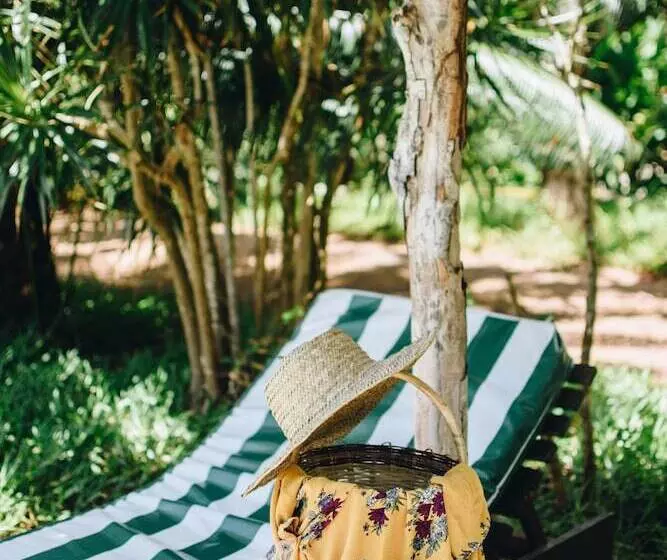 هتل Mkoma Bay Tented Lodge