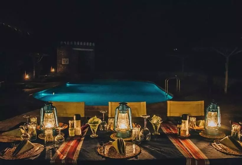 هتل Mkoma Bay Tented Lodge