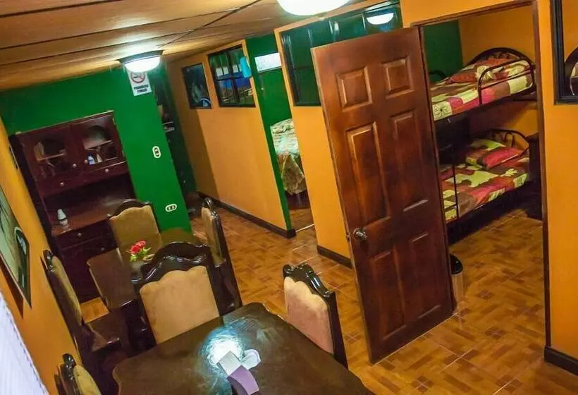 Hotelli Paso Del Alaska Resort