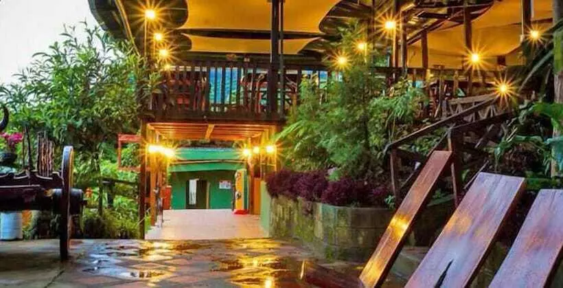 Hotelli Paso Del Alaska Resort