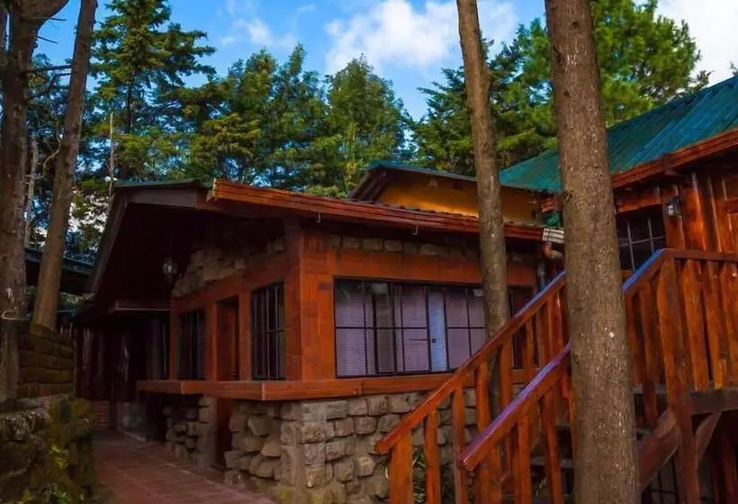 Hotelli Paso Del Alaska Resort