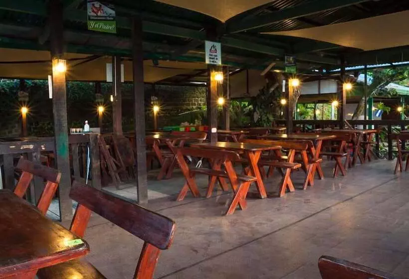 Hotelli Paso Del Alaska Resort