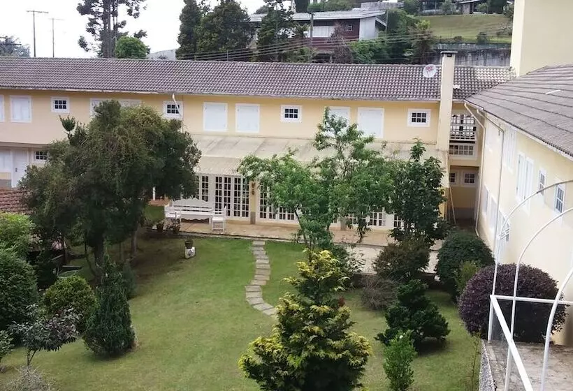 Hotelli Pousada Vila Menotti