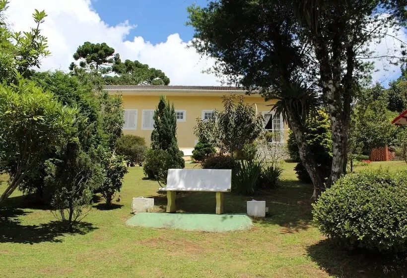 Hotelli Pousada Vila Menotti