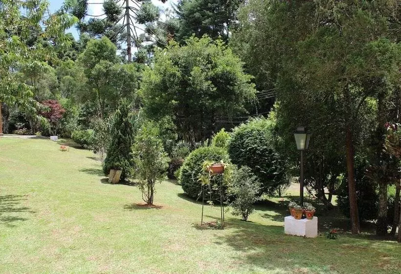 Hotelli Pousada Vila Menotti