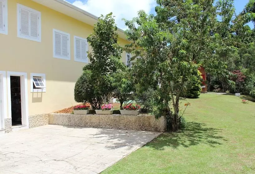 Hotelli Pousada Vila Menotti