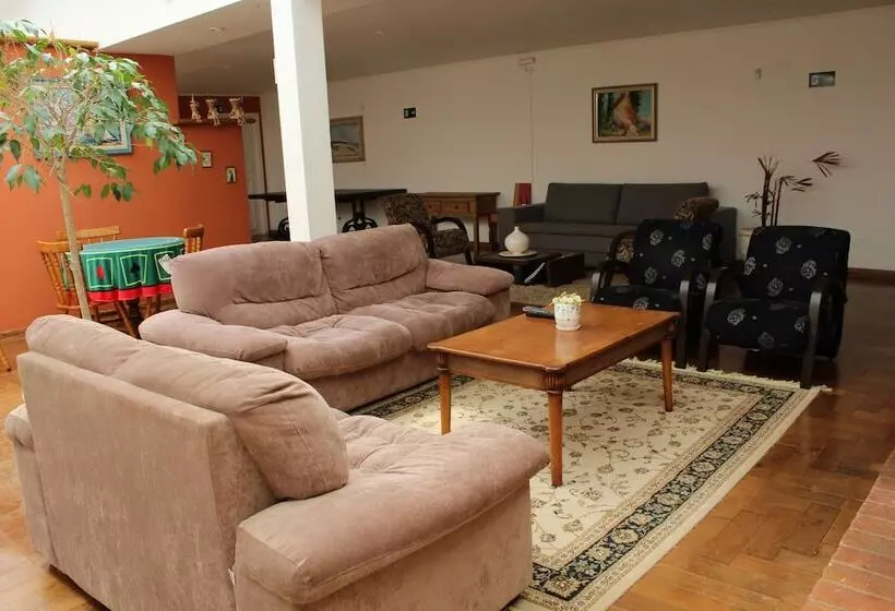 Hotelli Pousada Vila Menotti