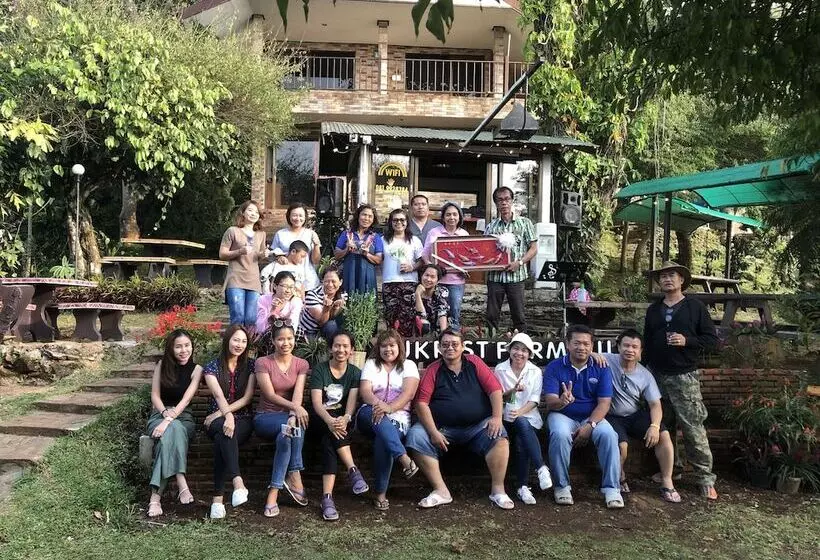 Hotelli Ukrist Farm Hill Resort