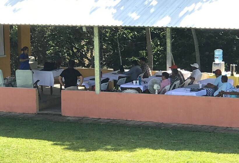 هتل Y Termas Jilamito