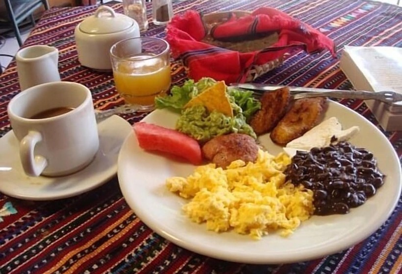 هتل Y Termas Jilamito