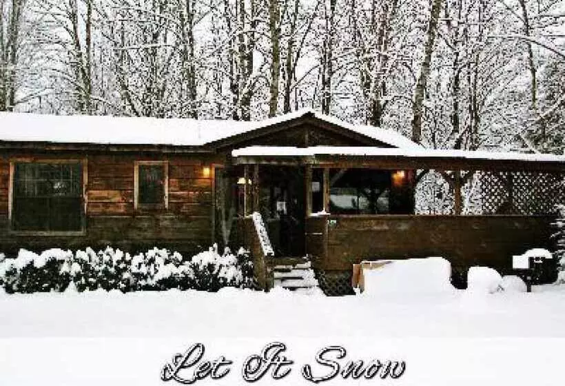 Linville River Log Cabins