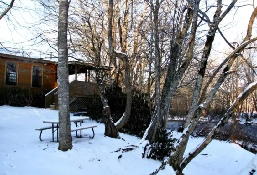 Linville River Log Cabins