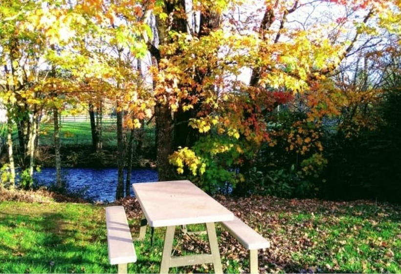 Linville River Log Cabins