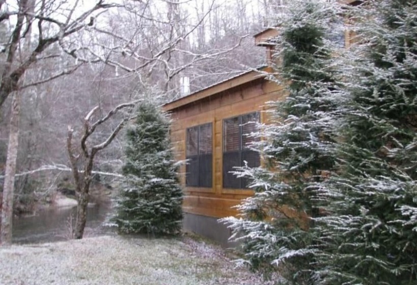 Linville River Log Cabins