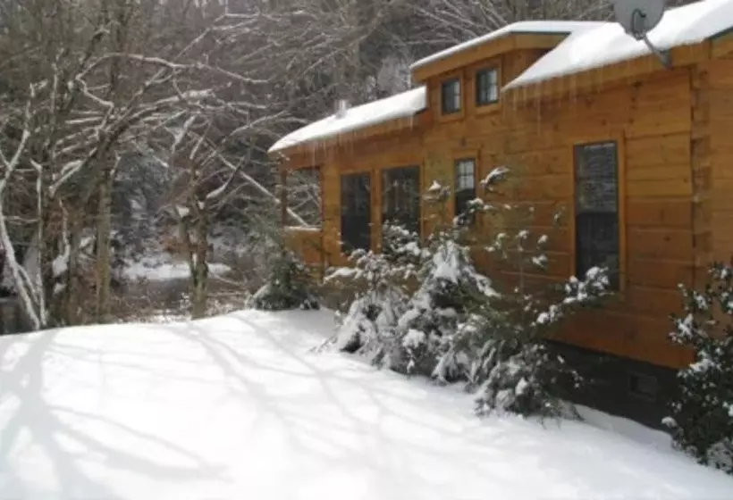 Linville River Log Cabins