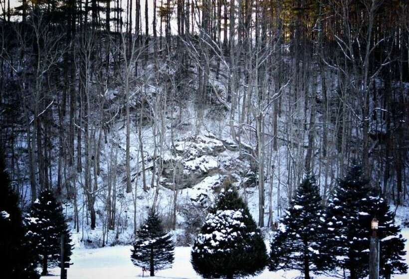 Linville River Log Cabins