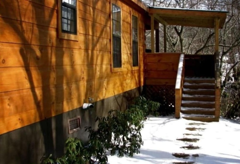 Linville River Log Cabins