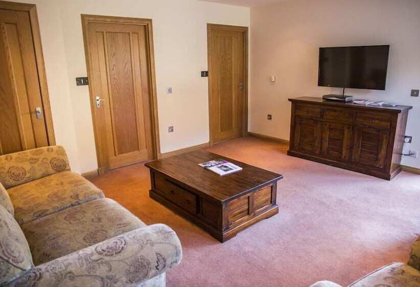 Old Pier Cottage B&b