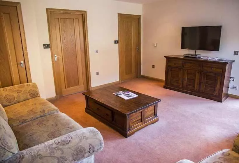 Old Pier Cottage B&b