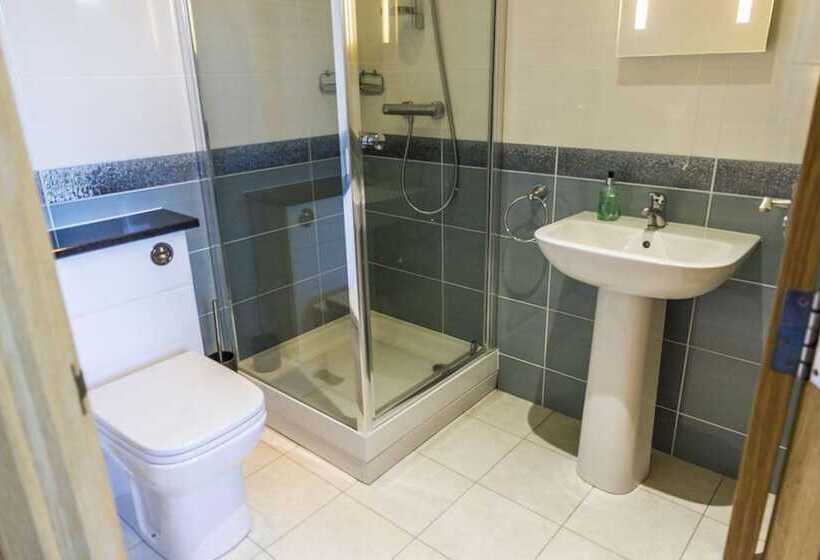 Old Pier Cottage B&b