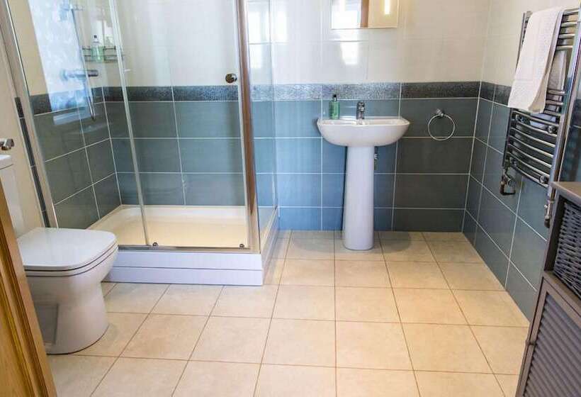 Old Pier Cottage B&b