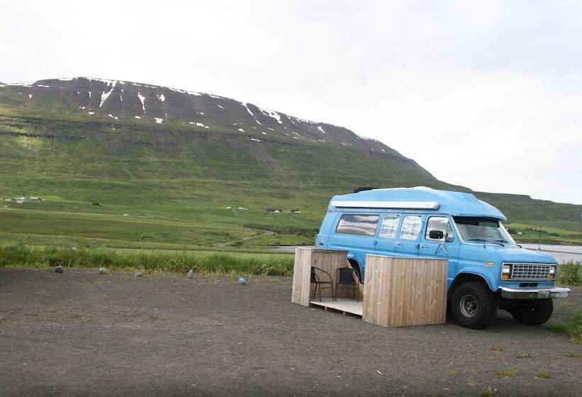 פנסיון Arnarnes Paradis