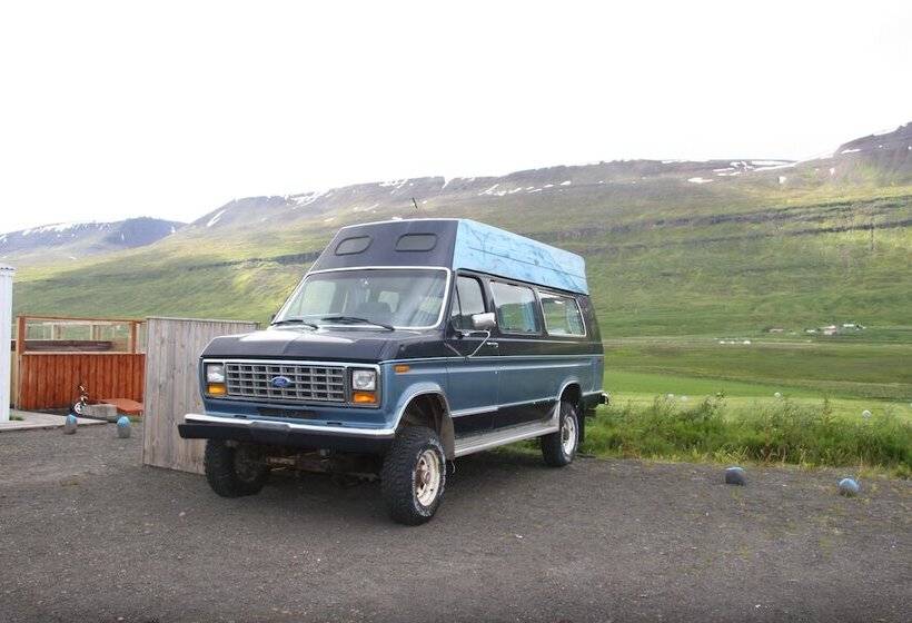 פנסיון Arnarnes Paradis