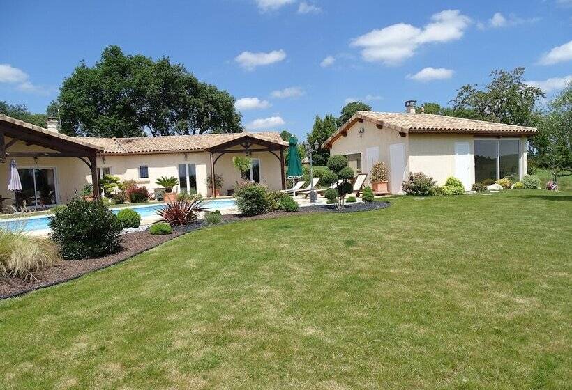 پانسیون Gîte Le Clos Castel