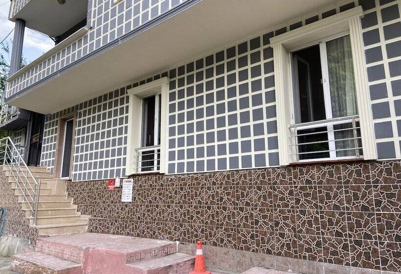 بنسيون Lombane Apart