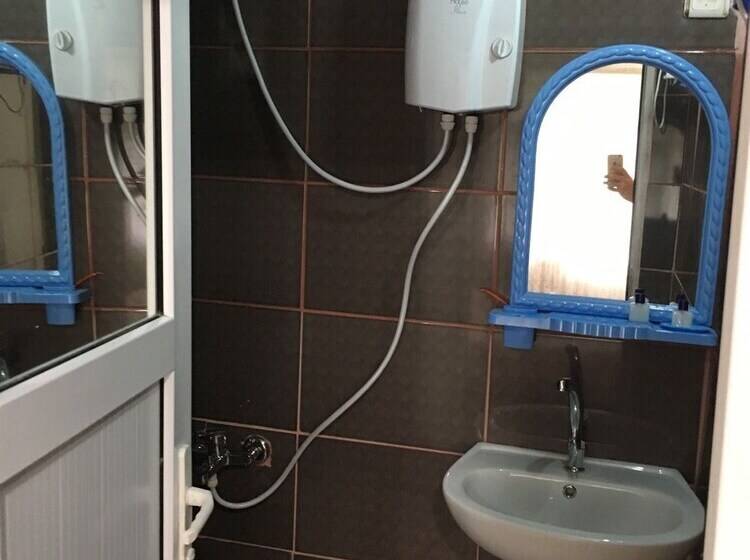 بنسيون Lombane Apart