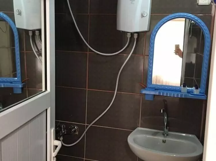 Majatalo Lombane Apart