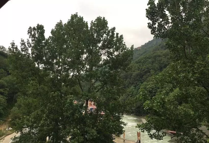 Majatalo Lombane Apart