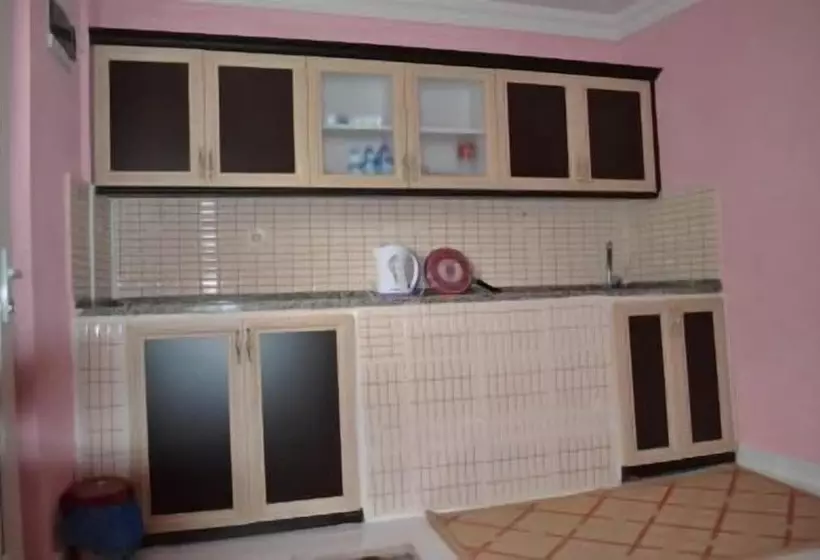 Majatalo Lombane Apart