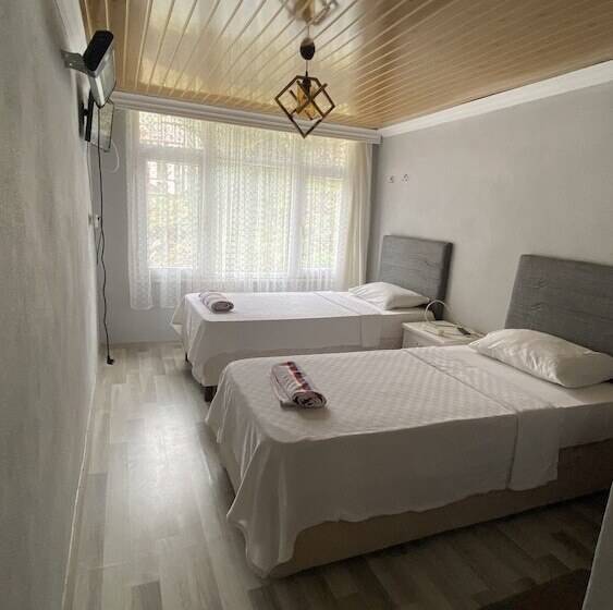 بنسيون Lombane Apart