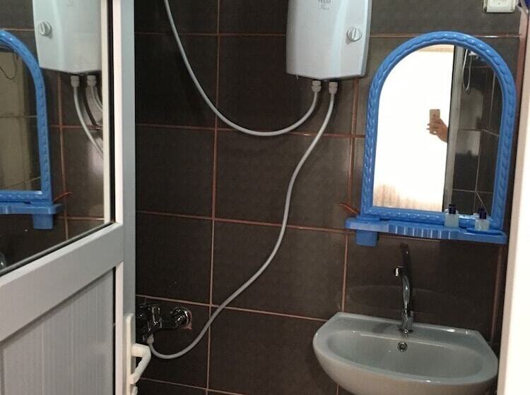 بنسيون Lombane Apart