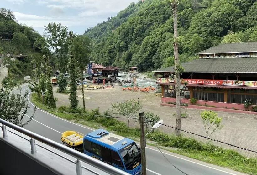 Majatalo Lombane Apart