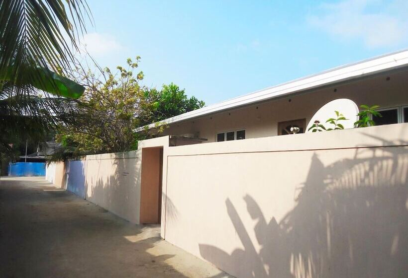 پانسیون Summer Home