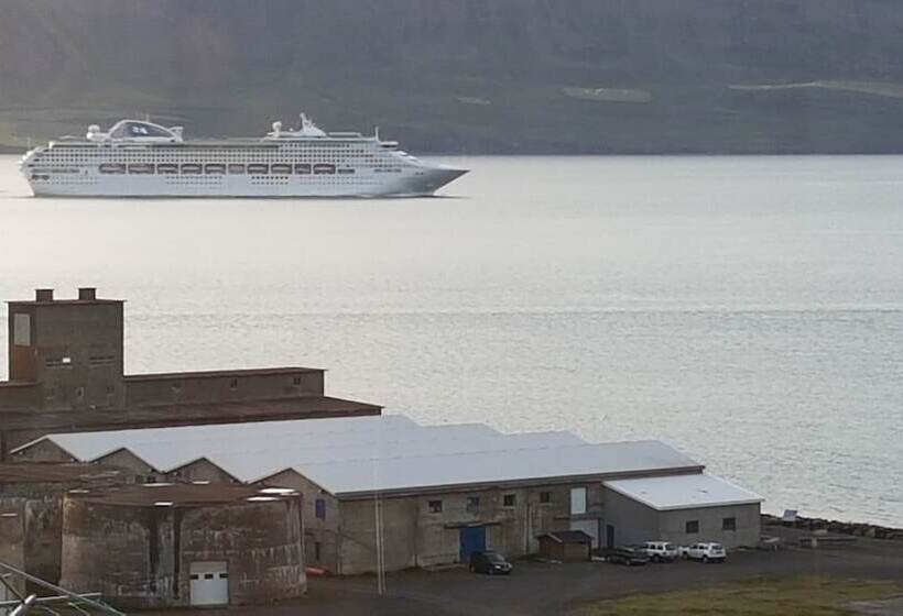 پانسیون The Viking Country Club