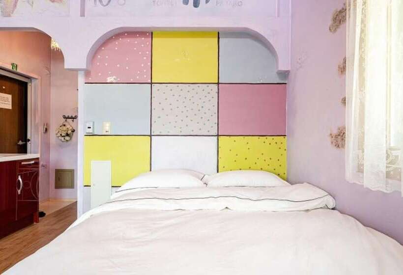 Taean Baja California Pension