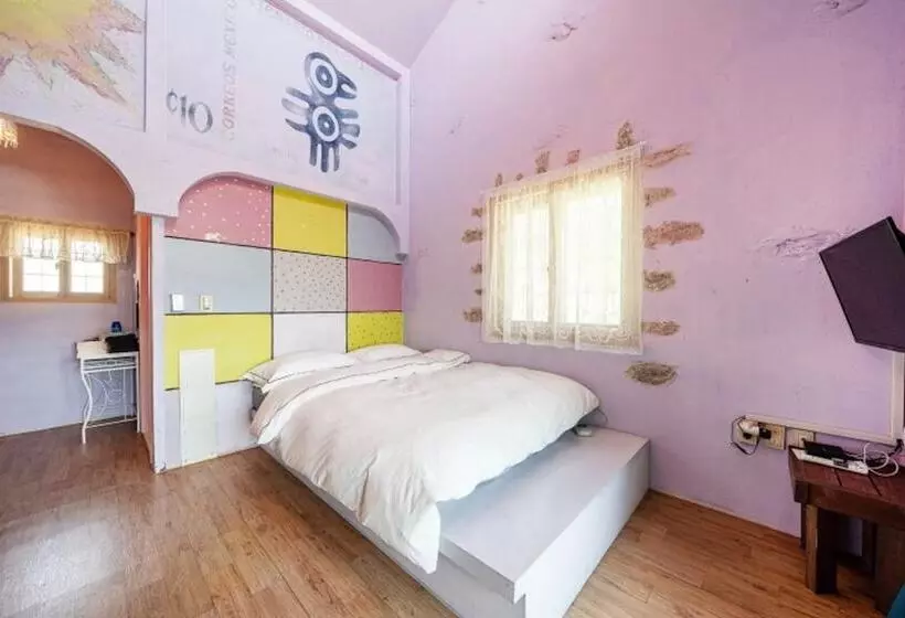 Taean Baja California Pension