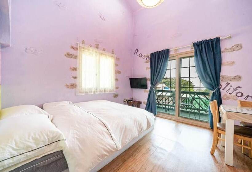 Taean Baja California Pension