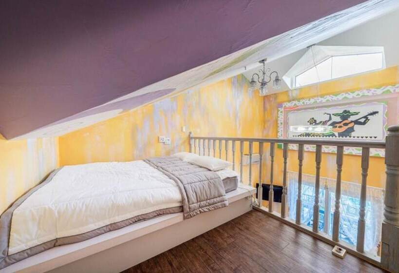 Taean Baja California Pension