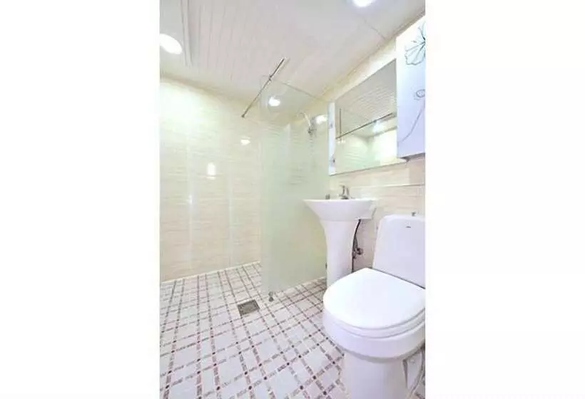 Yong Yejik Hanok Pension