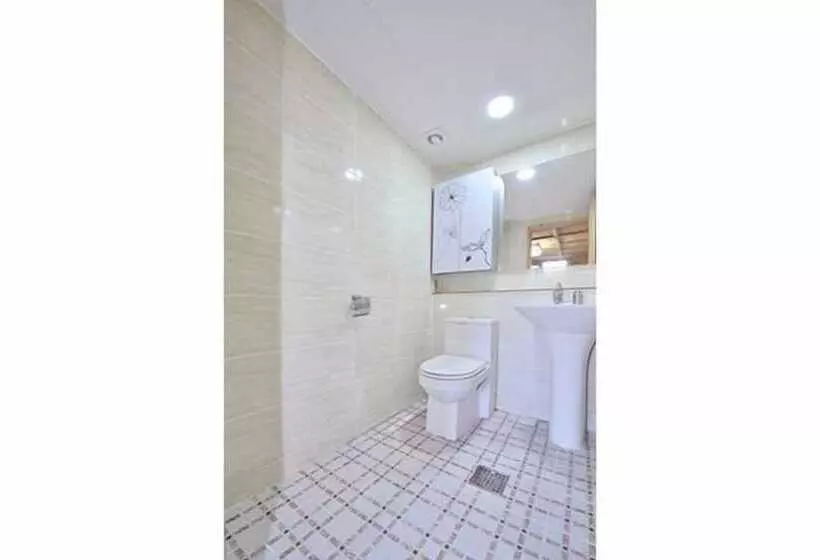 Yong Yejik Hanok Pension