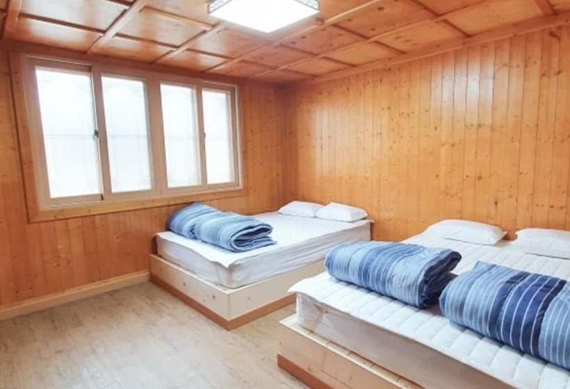 Yong Yejik Hanok Pension