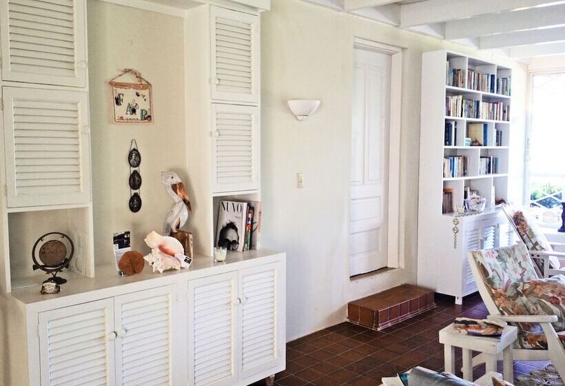 تختخواب و صبحانه Blue Bay Antigua