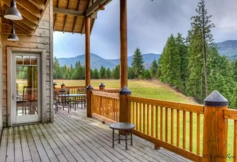 Aamiaismajoitus (B&B) The Lodge At Trout Creek